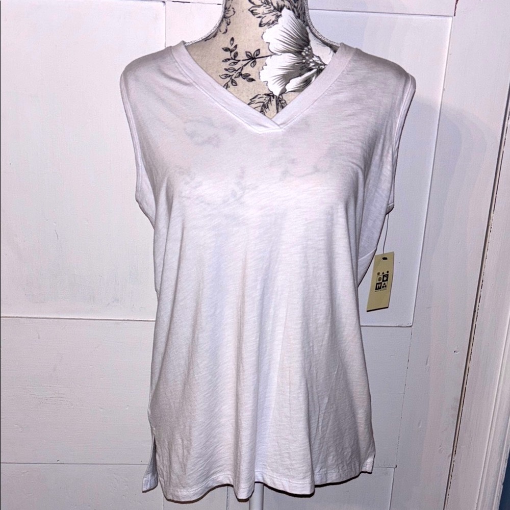 Max Studio White V Neck Sleeveless Shirt Relaxed Casual Tee M L New